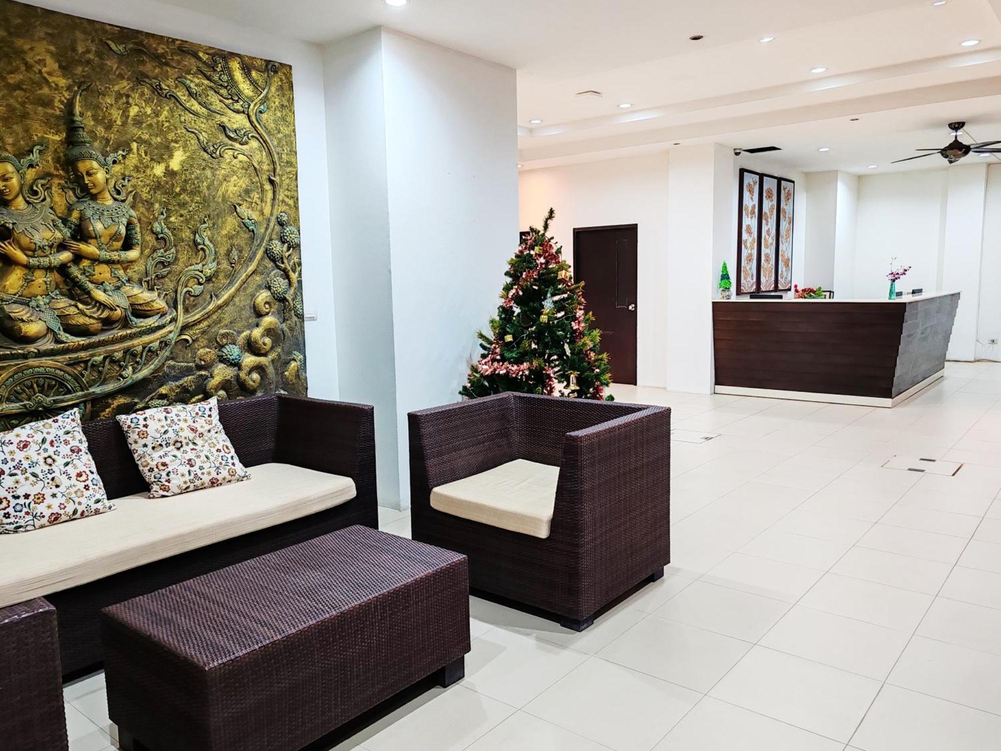 Harmony Patong Hotel Exterior foto